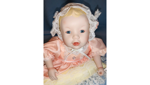 Vintage Yolanda Bello Picture Perfect Babies HEATHER Knowles Porcelain Doll Ashton Drake with Original Boxes ,Aditional Heirloom Ornaments
