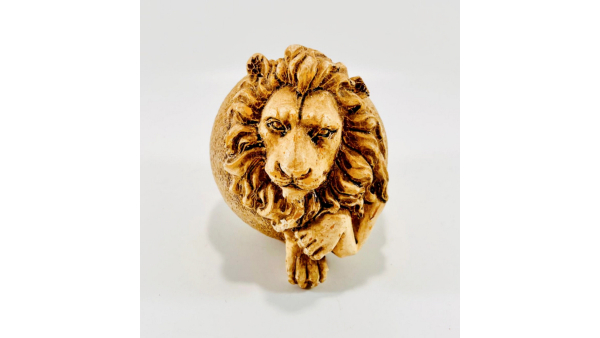 Vintage Lion Shaped Figural Wax Candle 4" Unused in excellent condition, Animal Collectible, Inspired by Nature Ornament