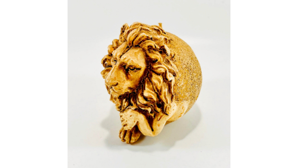 Vintage Lion Shaped Figural Wax Candle 4" Unused in excellent condition, Animal Collectible, Inspired by Nature Ornament