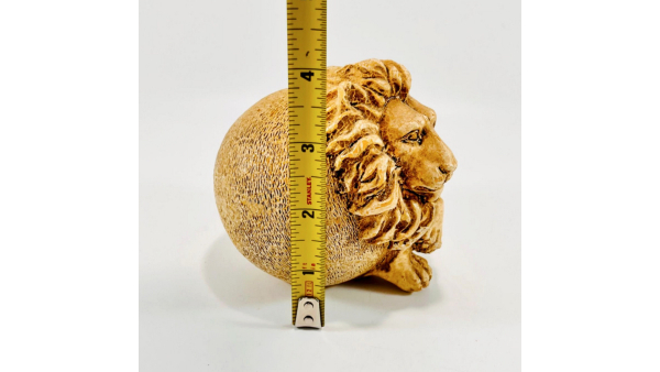 Vintage Lion Shaped Figural Wax Candle 4" Unused in excellent condition, Animal Collectible, Inspired by Nature Ornament