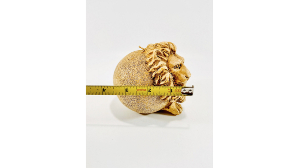 Vintage Lion Shaped Figural Wax Candle 4" Unused in excellent condition, Animal Collectible, Inspired by Nature Ornament
