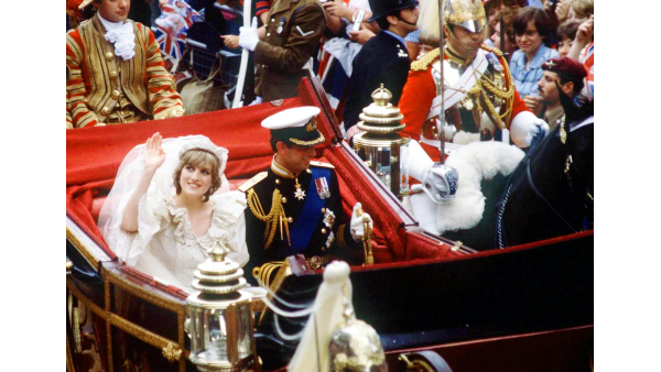 Taza conmemorativa de la boda real de Carlos y Diana Original de cerámica, única hecha en Inglaterra Ich Dien Porcelain Royal / Porcelana Real Genuina