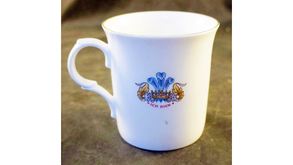 Taza conmemorativa de la boda real de Carlos y Diana Original de cerámica, única hecha en Inglaterra Ich Dien Porcelain Royal / Porcelana Real Genuina