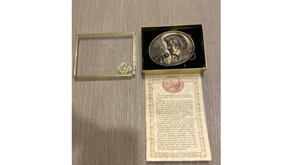 Vintage Primera Edición Oficial Elvis Presley Conmemorativo Hebilla de Cinturón Hebilla del Cinturón Conmemorativo Certificado Autenticidad