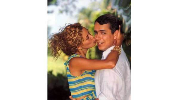 La Costeña y el Cachaco Telenovelas Latinas Series Television Latin Dramas Series Romanticas Telenovela Colombiana 2003