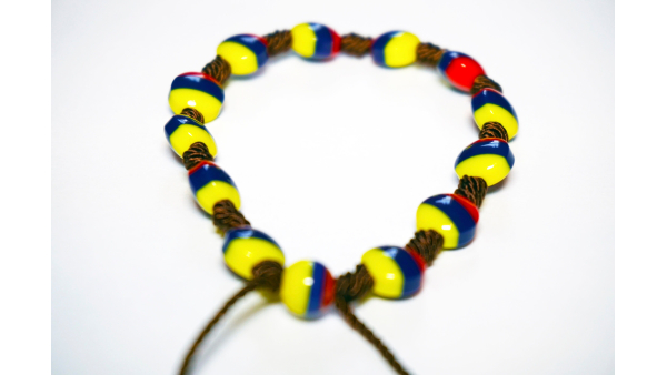 Pulsera cuentas tricolor hecho a mano hecho a mano abalorios regalo para su regalo para los hombres colombianos brazalete Tipico Unisex Joyeria impermeable