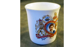 Taza conmemorativa de la boda real de Carlos y Diana Original de cerámica, única hecha en Inglaterra Ich Dien Porcelain Royal / Porcelana Real Genuina