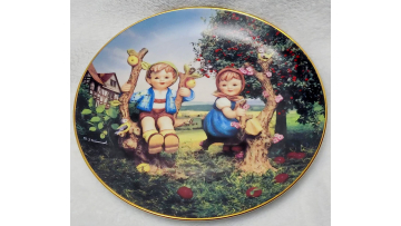 Vintage Danbury Mint M.I. Hummel Apple Tree Boy & Girl Collector Plate Autenticidad Bellamente detallado Excelente estado Porcelana 1989